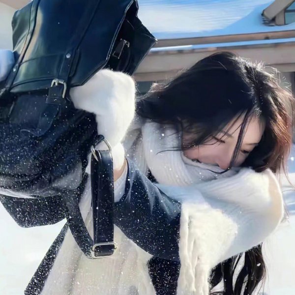 庭怨森森海报